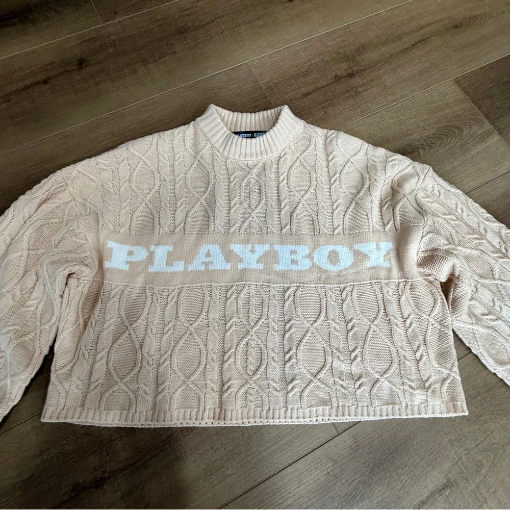 PLAYBOY x MISGUIDED Cropped Sweater Baggy Flared Sleeve Cable Knit Chunky Beige‎